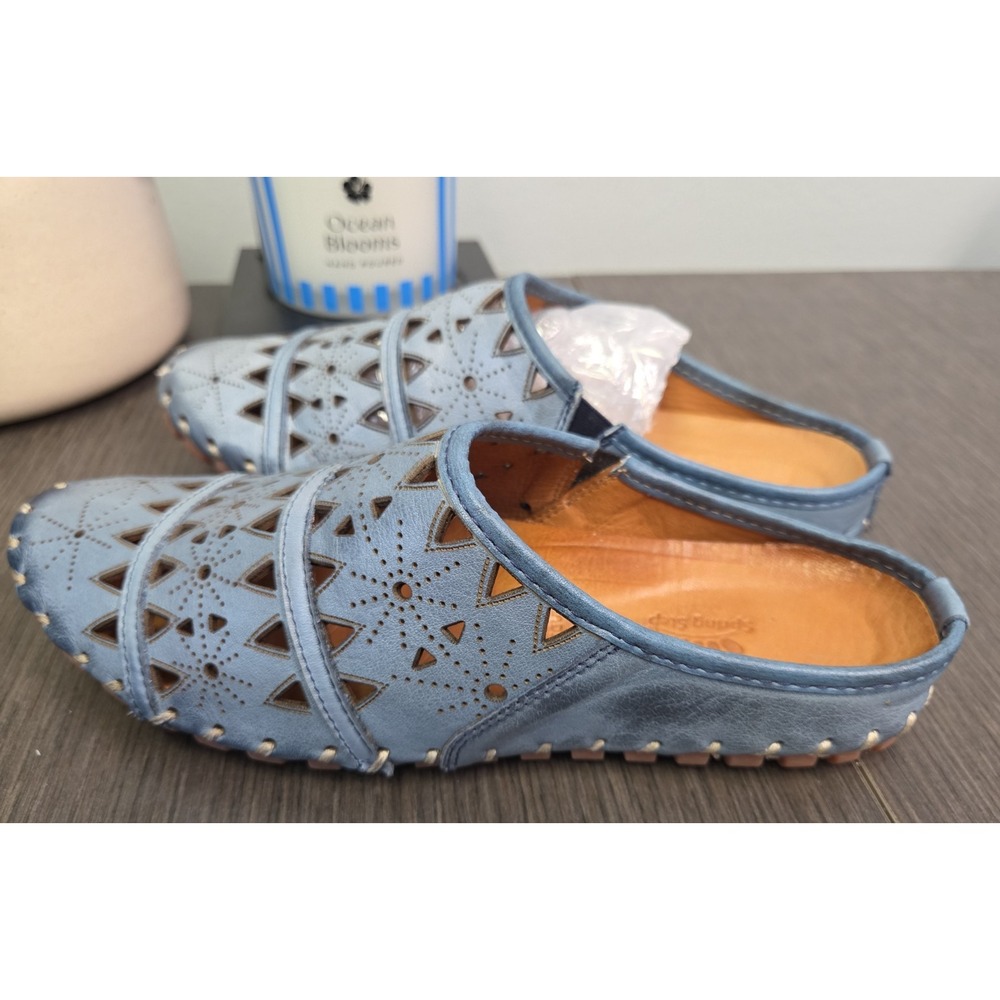 Spring Step Women's EU 38 US 8 Blue Leather Cut-Out Slip-On Flat Moccasins Mules
